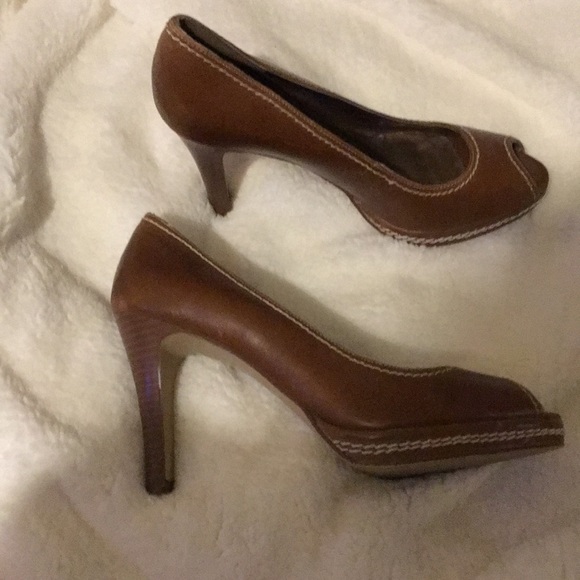 High heeled peep toe pumps - Picture 2 of 2